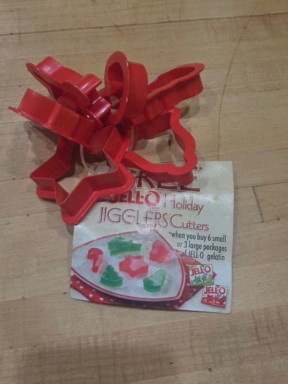 Vintage Jell-O Holiday Jigglers Christmas Red Plastic Cutters with Card